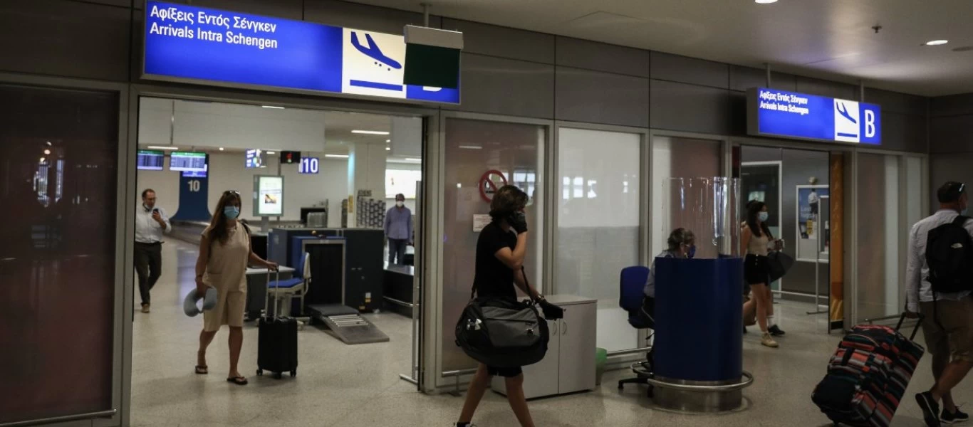 Αυξημένα τεστ στα σημεία εισόδου της χώρας σκέφτεται η κυβέρνηση λόγω αύξησης κρουσμάτων κορωνοϊού